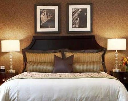 The Clarke Hotel Waukesha Rum bild